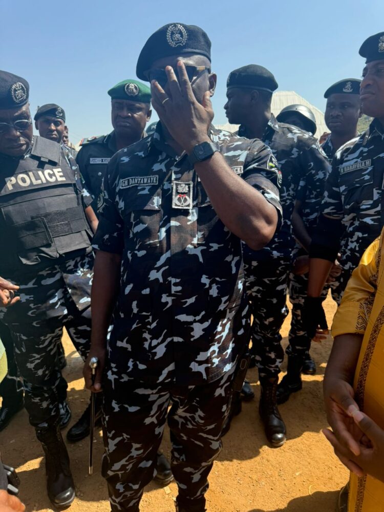 FCT POLICE FOIL KIDNAPPING ATTEMPT IN GUTO VILLAGE, BWARI; ONE POLICE OFFICER PAYS THE SUPREME PRICE